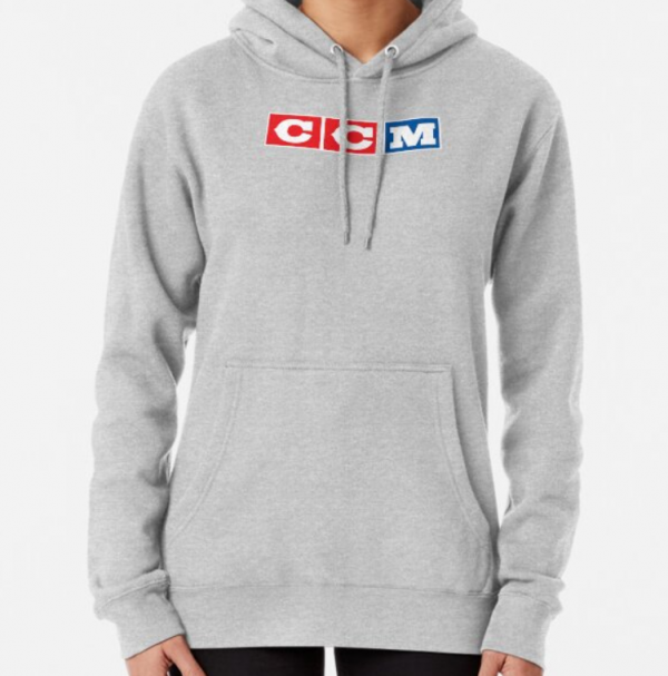 Hoodie dengan logo merek lama